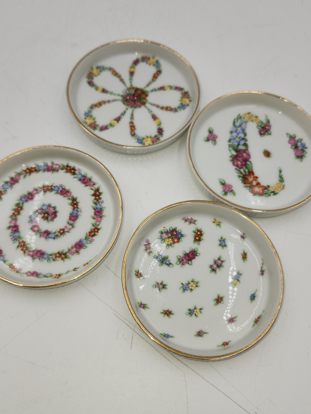 Lot Of 4 Porcelain Floral Mini Dish Coaster Gold Trim Flower